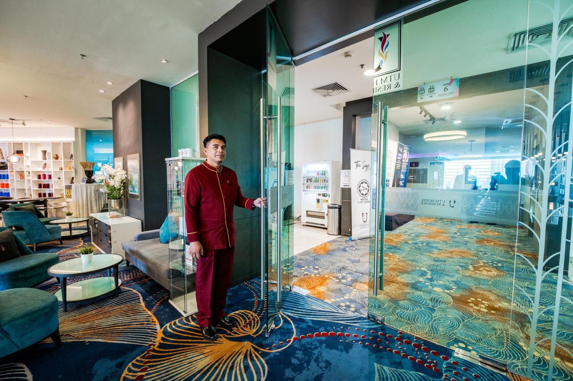 Utm Hotel & Residence — Photos 3